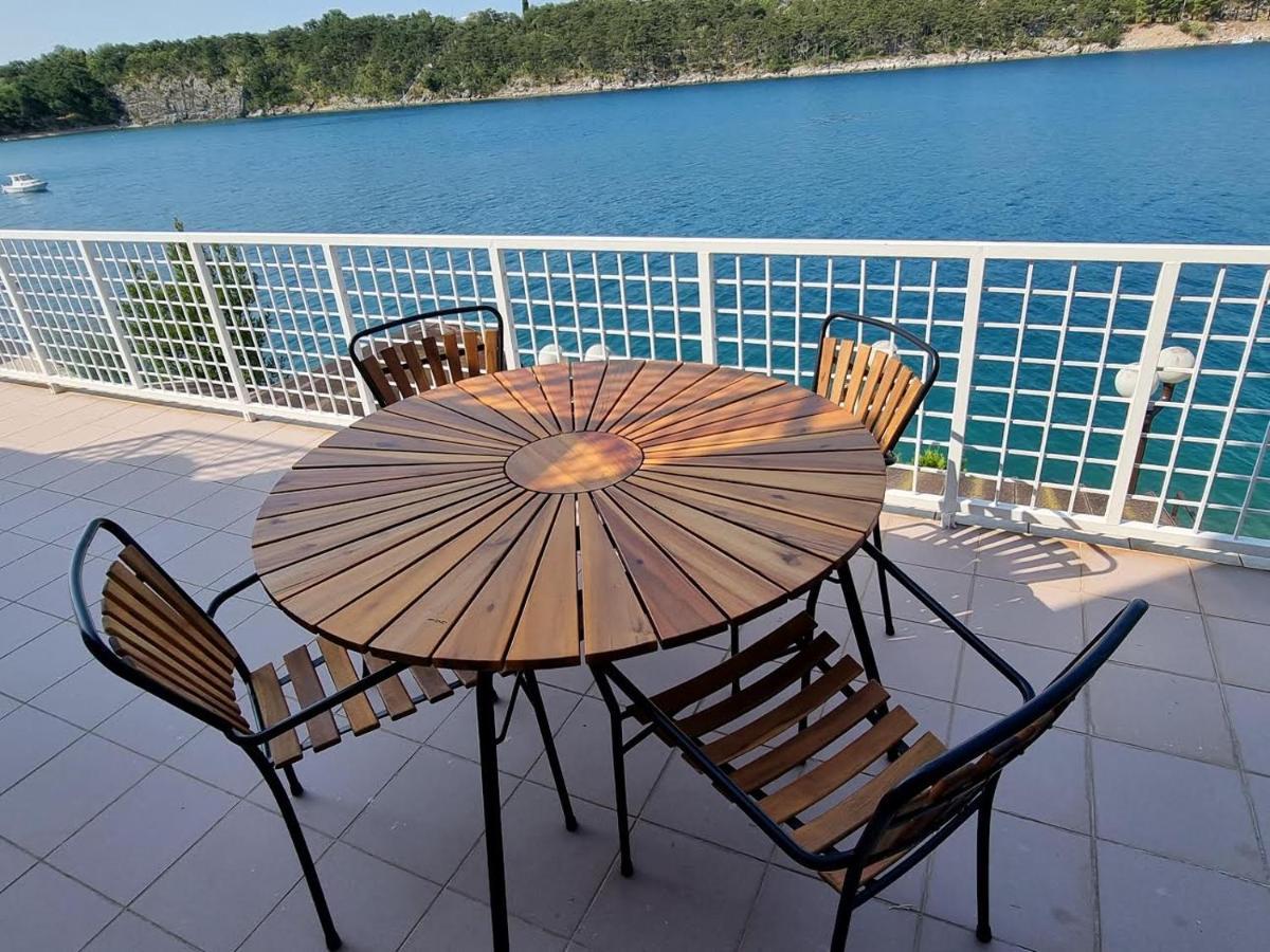 Villa Riva Omišalj Екстериор снимка